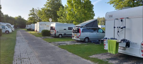 Camperplek compact Camping Vlietland